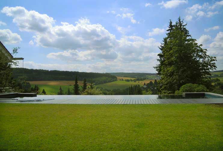 Petra Hirsch - Gartenplanung - Hanggarten mit Fernblick