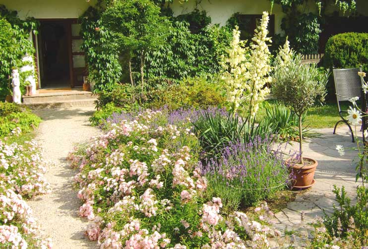 Petra Hirsch - Gartenplanung - Ländlicher Garten