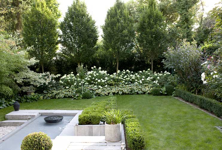 Petra Hirsch - Gartenplanung - Kleiner Garten in Weiß