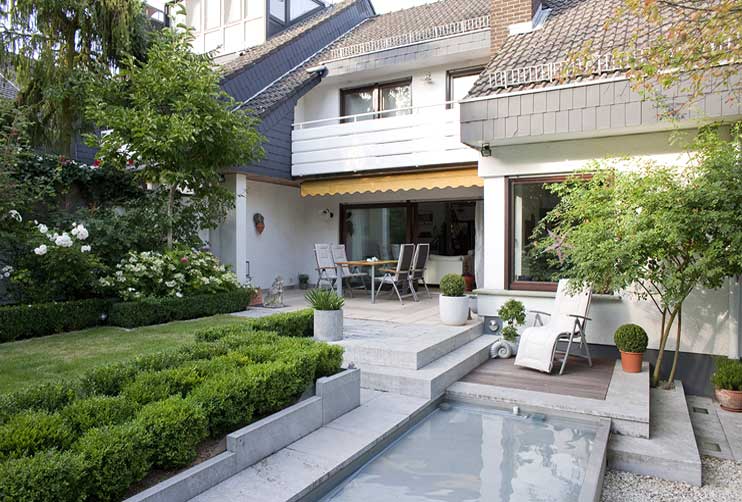 Petra Hirsch - Gartenplanung - Kleiner Garten in Weiß
