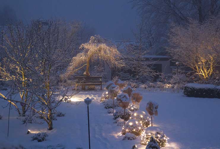 Petra Hirsch - Gartenplanung - Villengarten mit Schwung