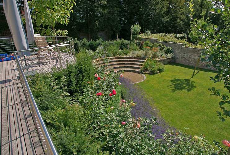 Petra Hirsch - Gartenplanung - Stadtgarten am Hang